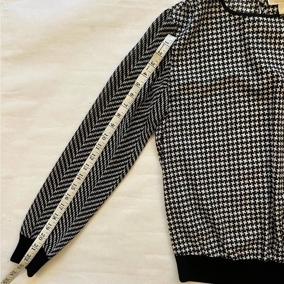 Michael Kors Black White Top Blouse Size Small - Picture 4 of 7